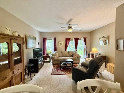 88 Thistle Court Iowa City IA 52240