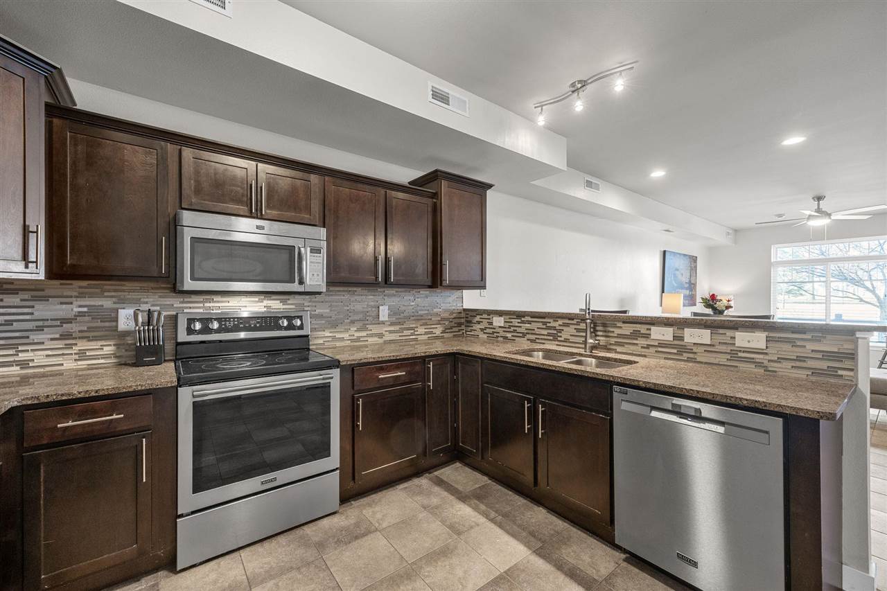 482 Charlotte Lane Iowa City IA 52245