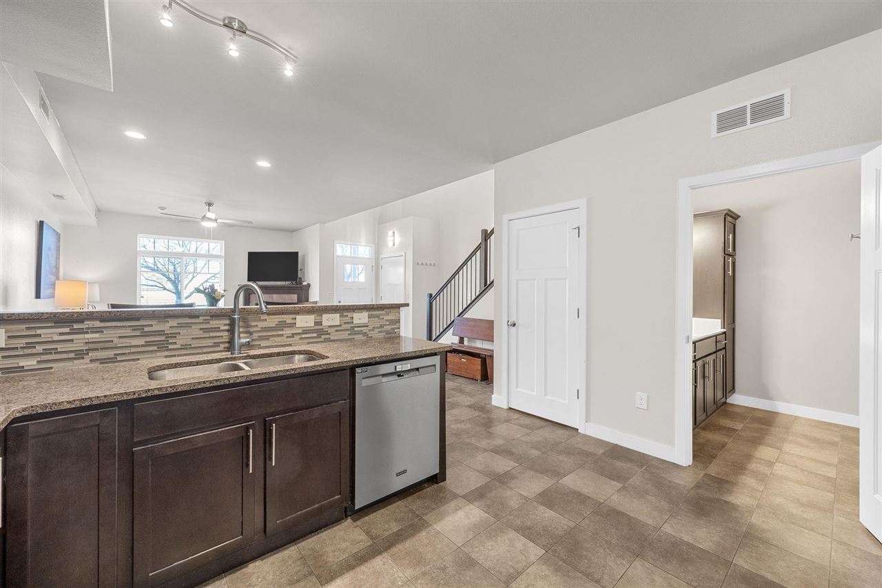 482 Charlotte Lane Iowa City IA 52245