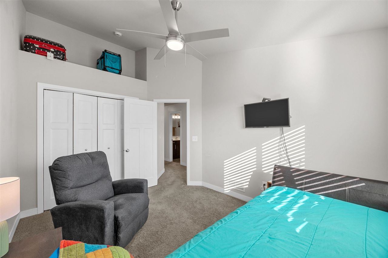 482 Charlotte Lane Iowa City IA 52245