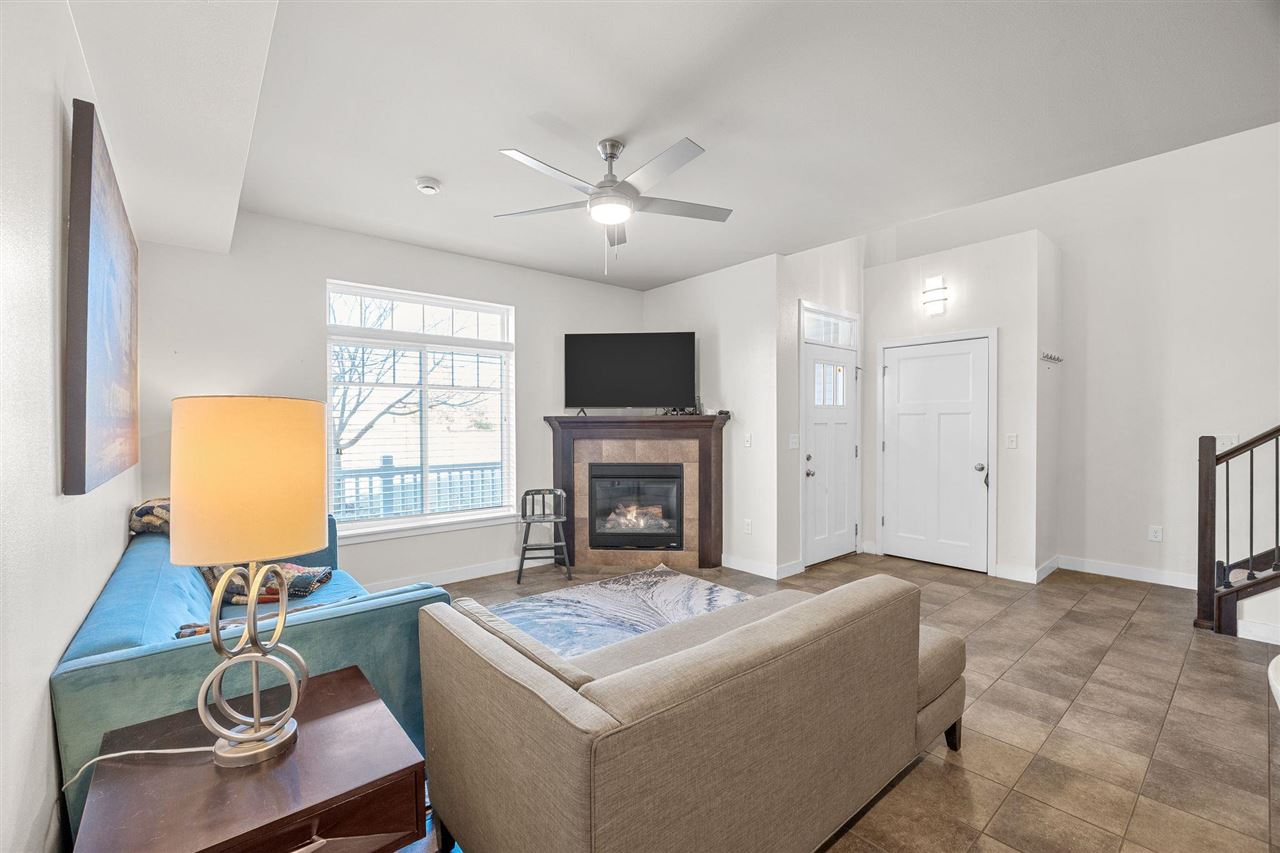 482 Charlotte Lane Iowa City IA 52245