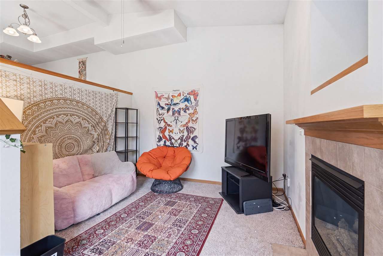 531 E Goldfinch Tiffin IA 52340