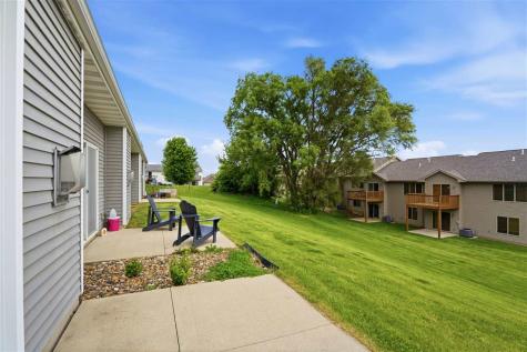 531 E Goldfinch Tiffin IA 52340