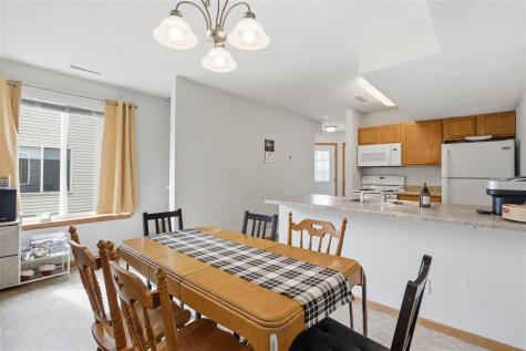 531 E Goldfinch Tiffin IA 52340