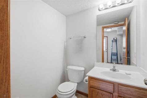 531 E Goldfinch Tiffin IA 52340