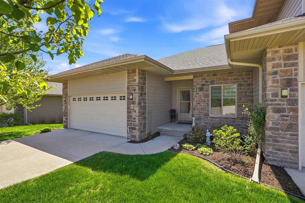 8 Holiday Ridge Lane Coralville IA 52241