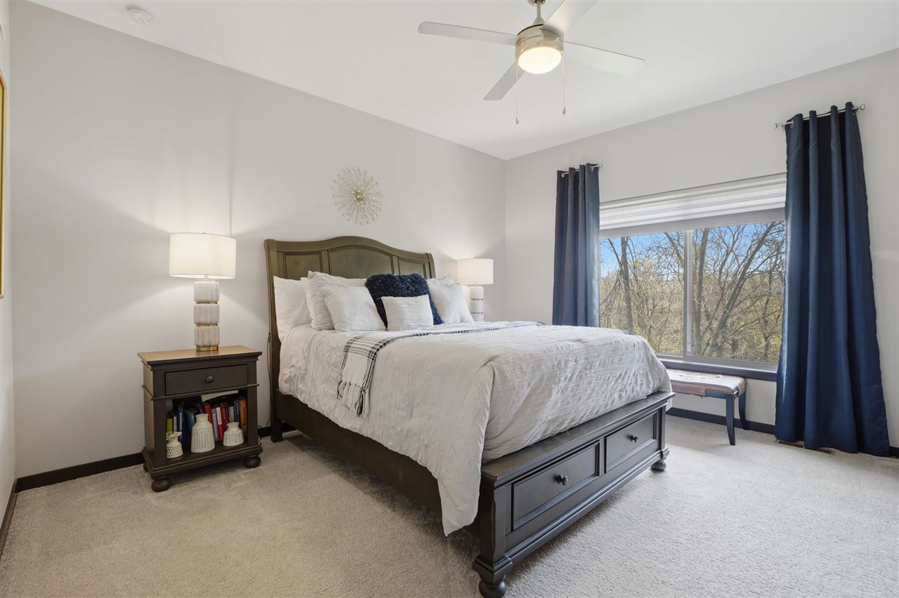 8 Holiday Ridge Lane Coralville IA 52241