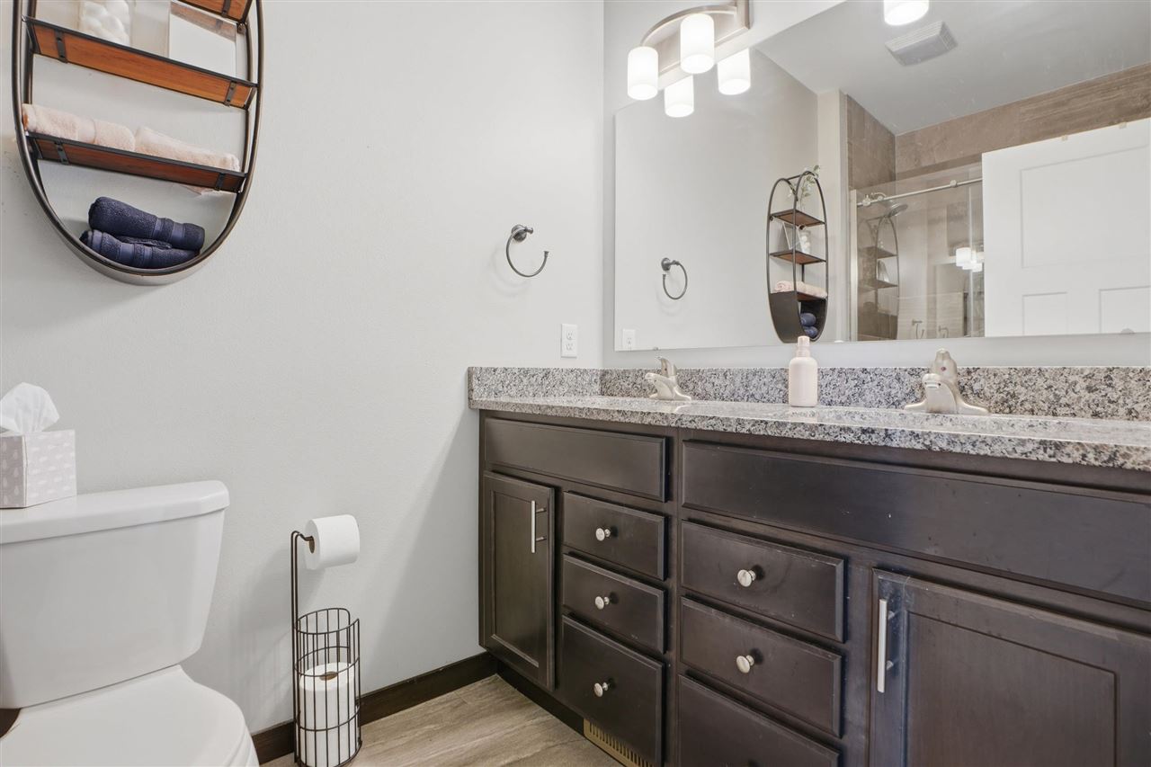 8 Holiday Ridge Lane Coralville IA 52241