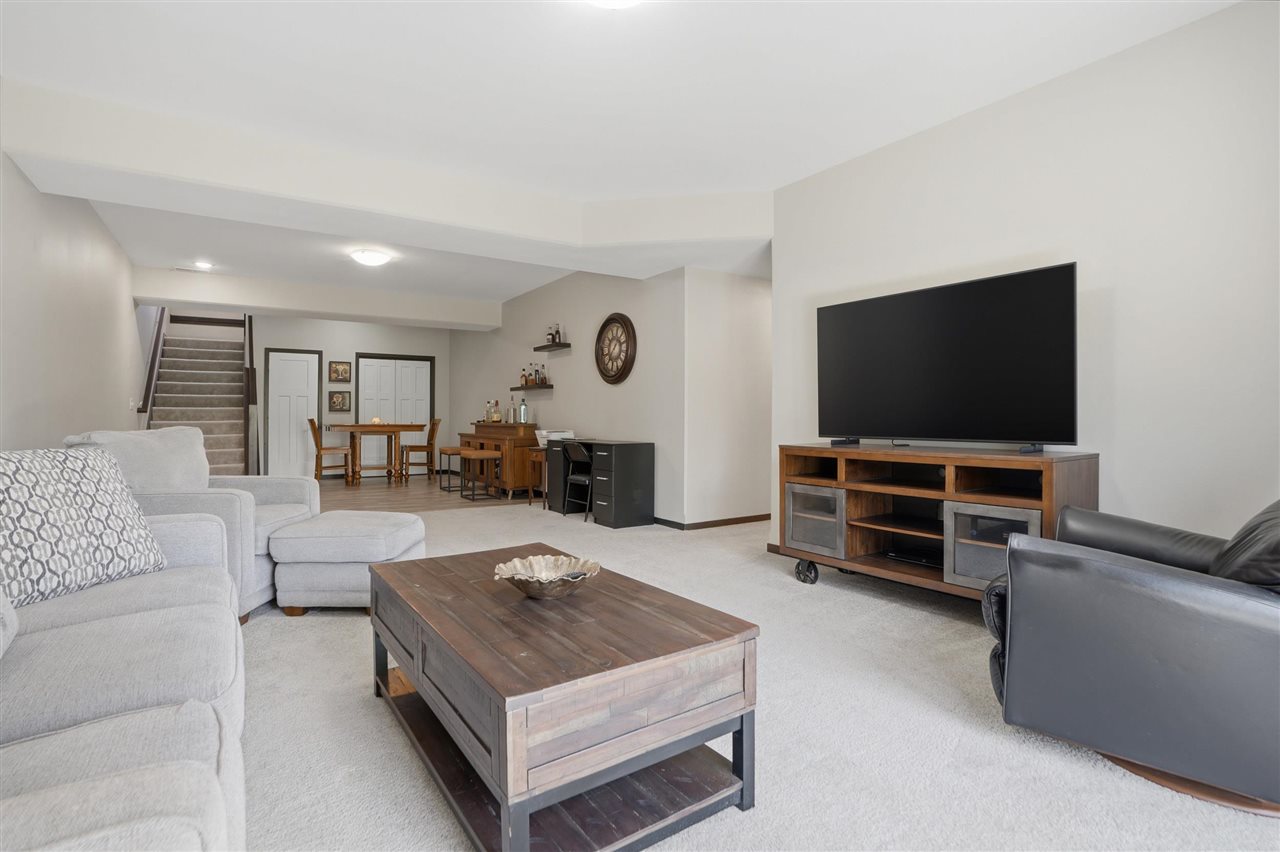 8 Holiday Ridge Lane Coralville IA 52241