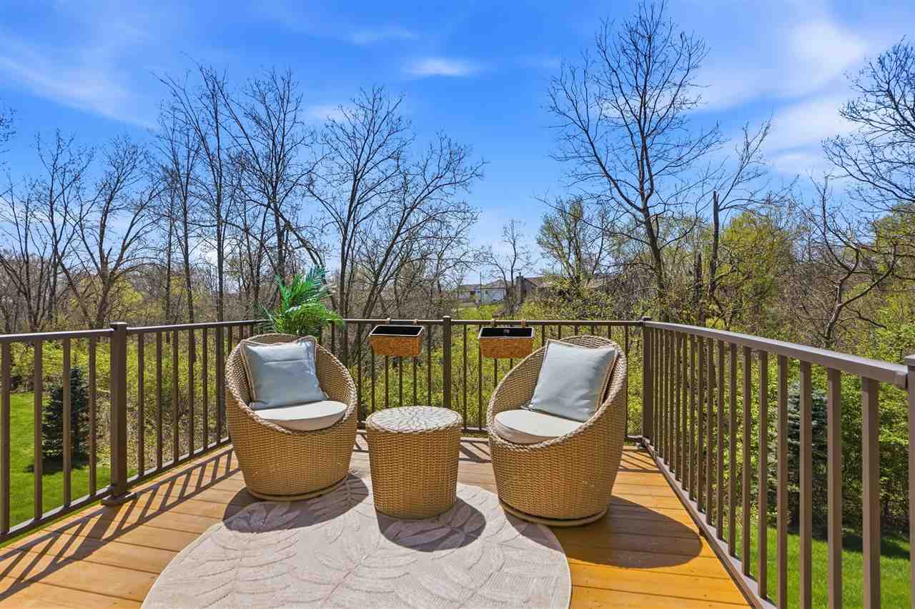8 Holiday Ridge Lane Coralville IA 52241