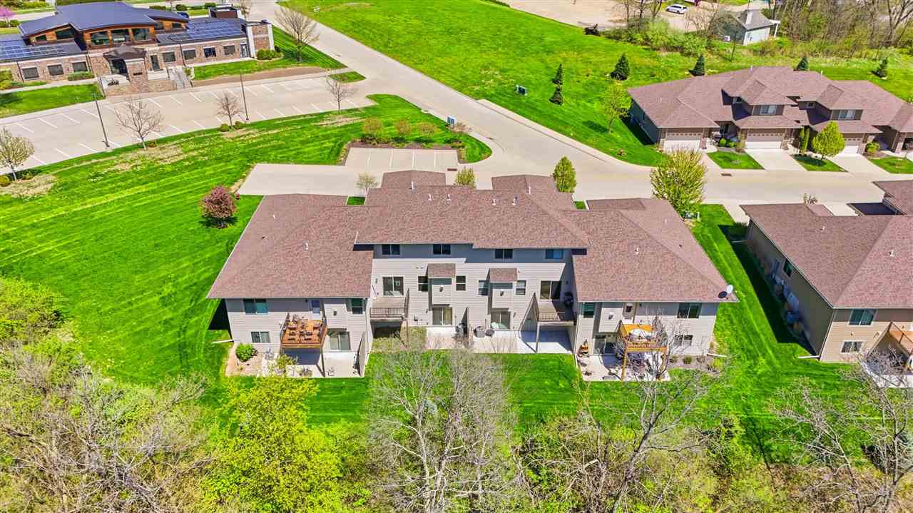 8 Holiday Ridge Lane Coralville IA 52241
