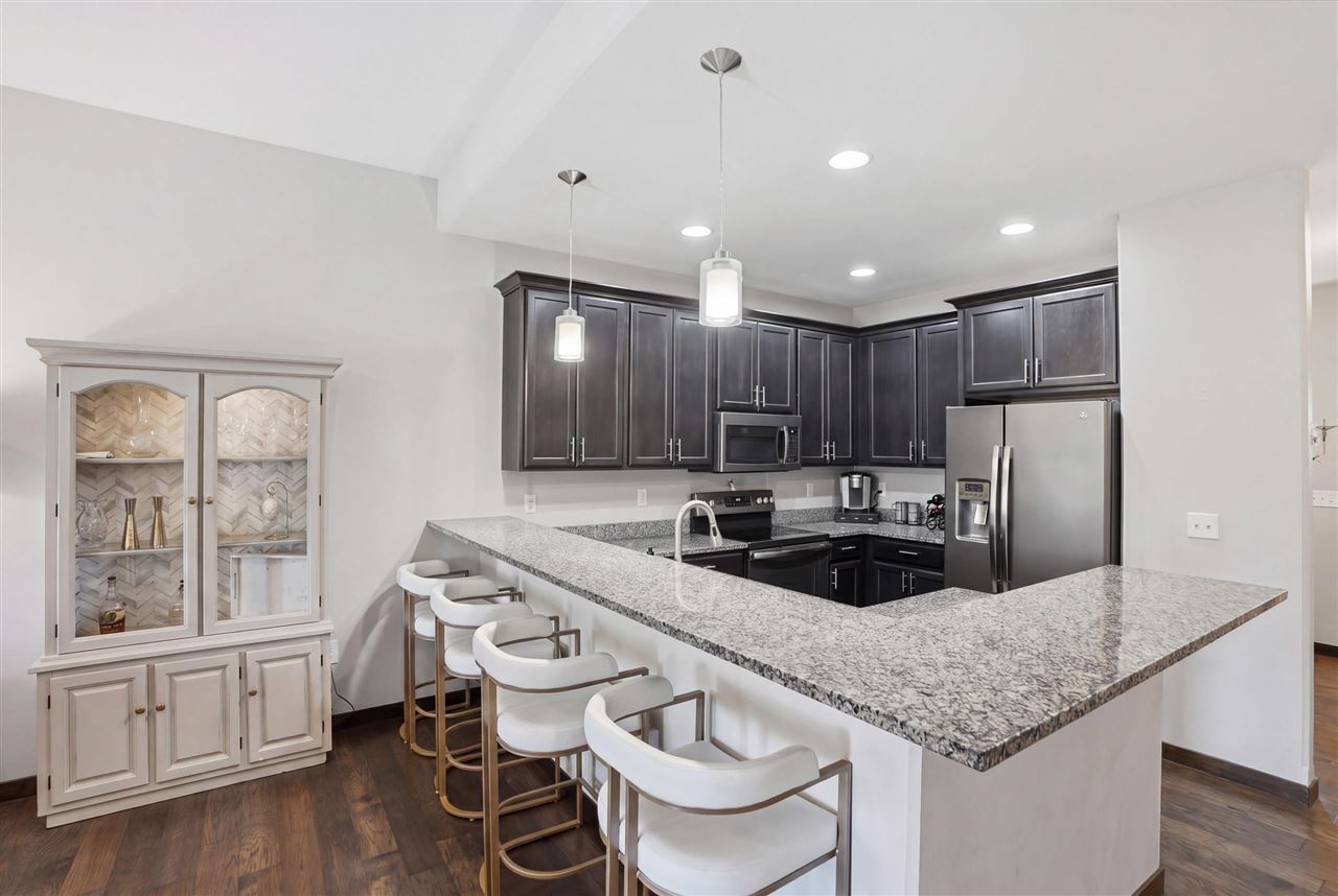 8 Holiday Ridge Lane Coralville IA 52241