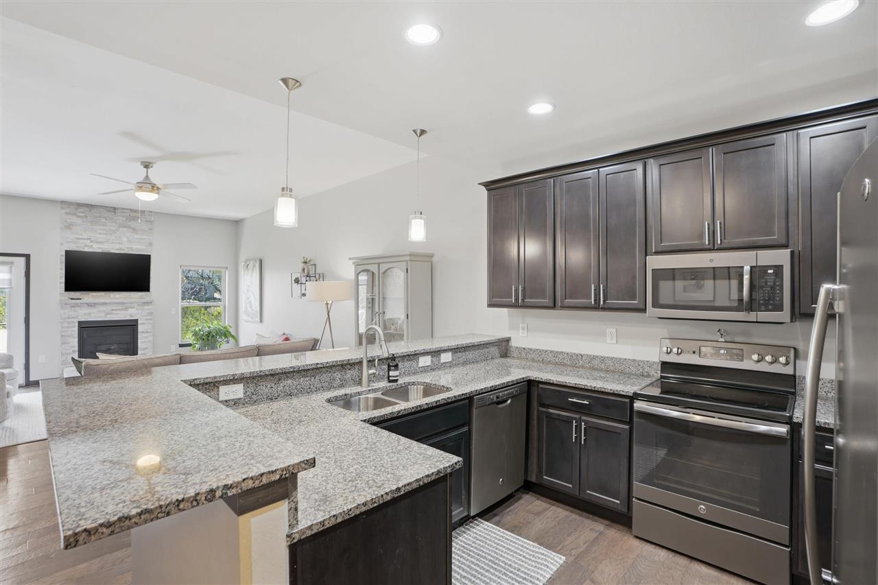 8 Holiday Ridge Lane Coralville IA 52241