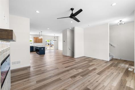 4462 Deer Creek Road Iowa City IA 52246