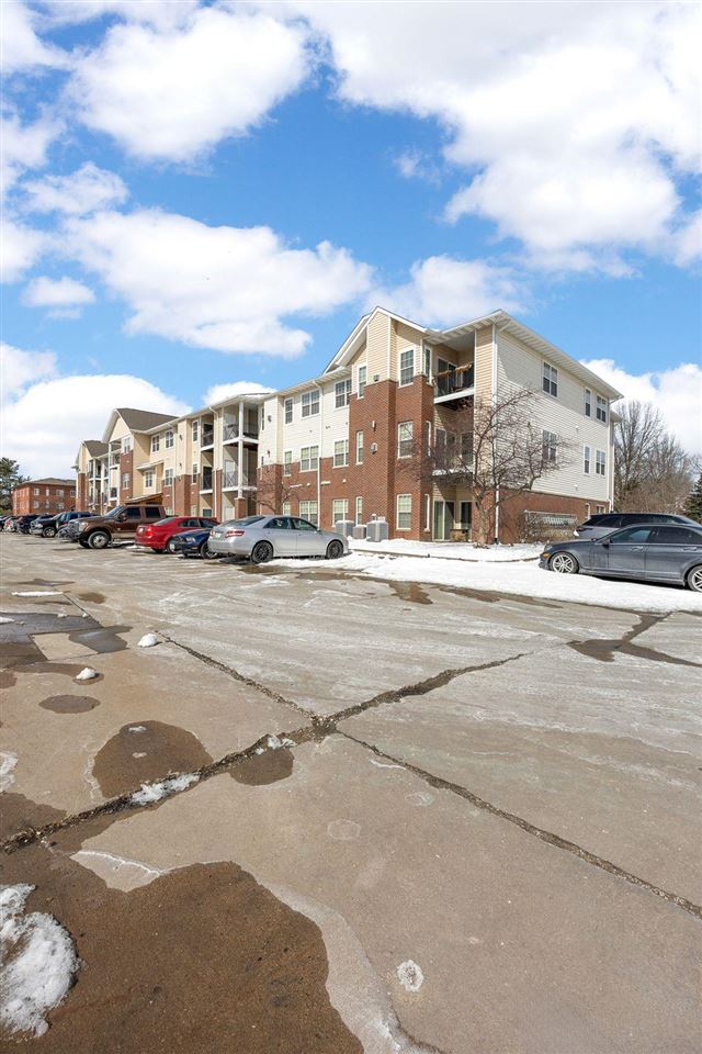 600 Grandview Court Iowa City IA 52246