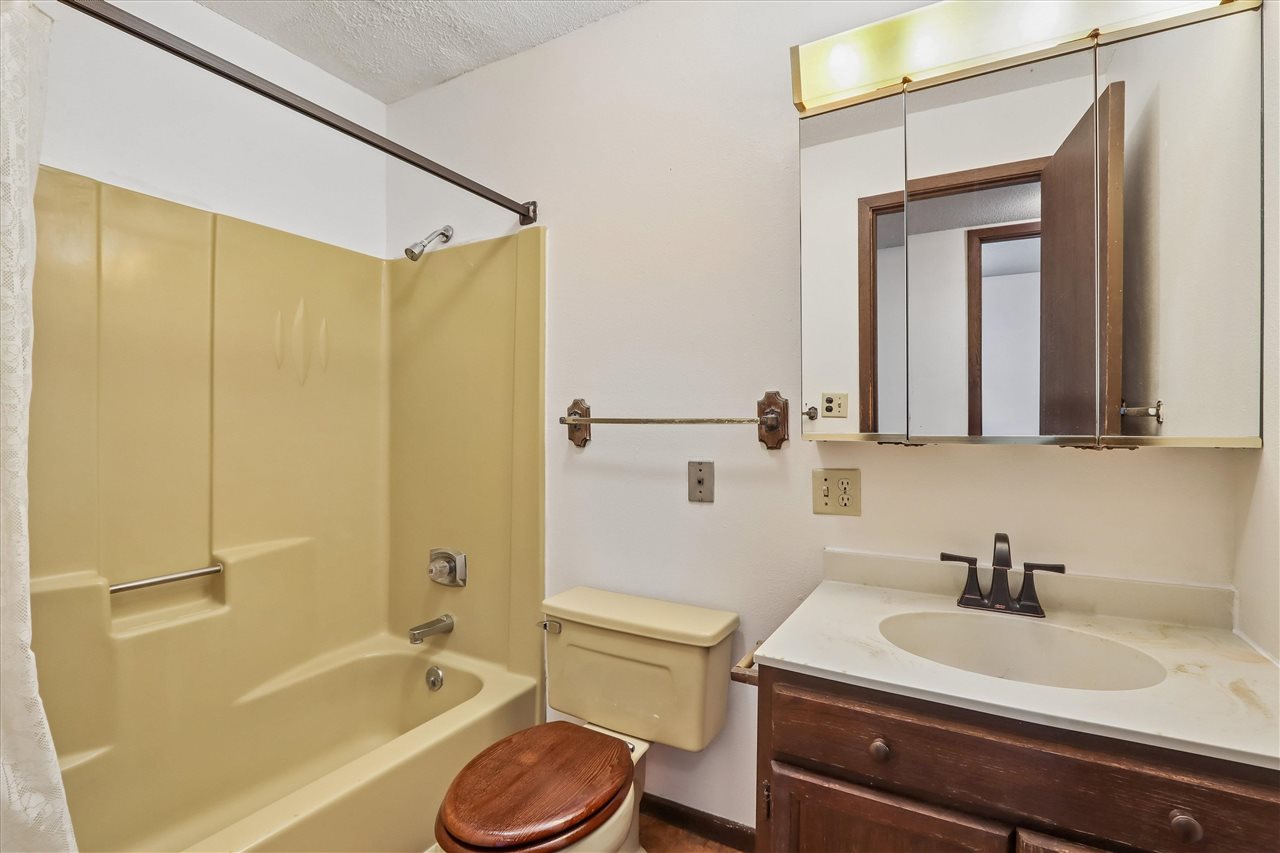 1512 1st Avenue Coralville IA 52241