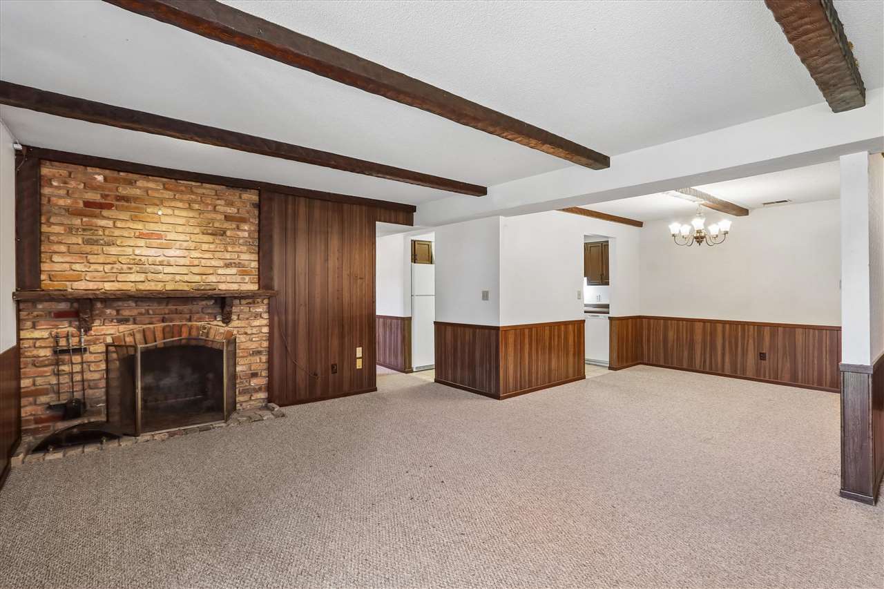 1512 1st Avenue Coralville IA 52241