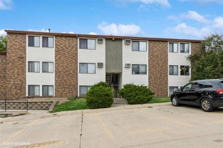 806 Benton Drive #13 Iowa City IA 52246