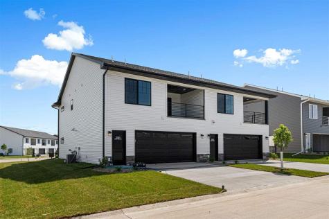 2309 Water Tower Place North Liberty IA 52317