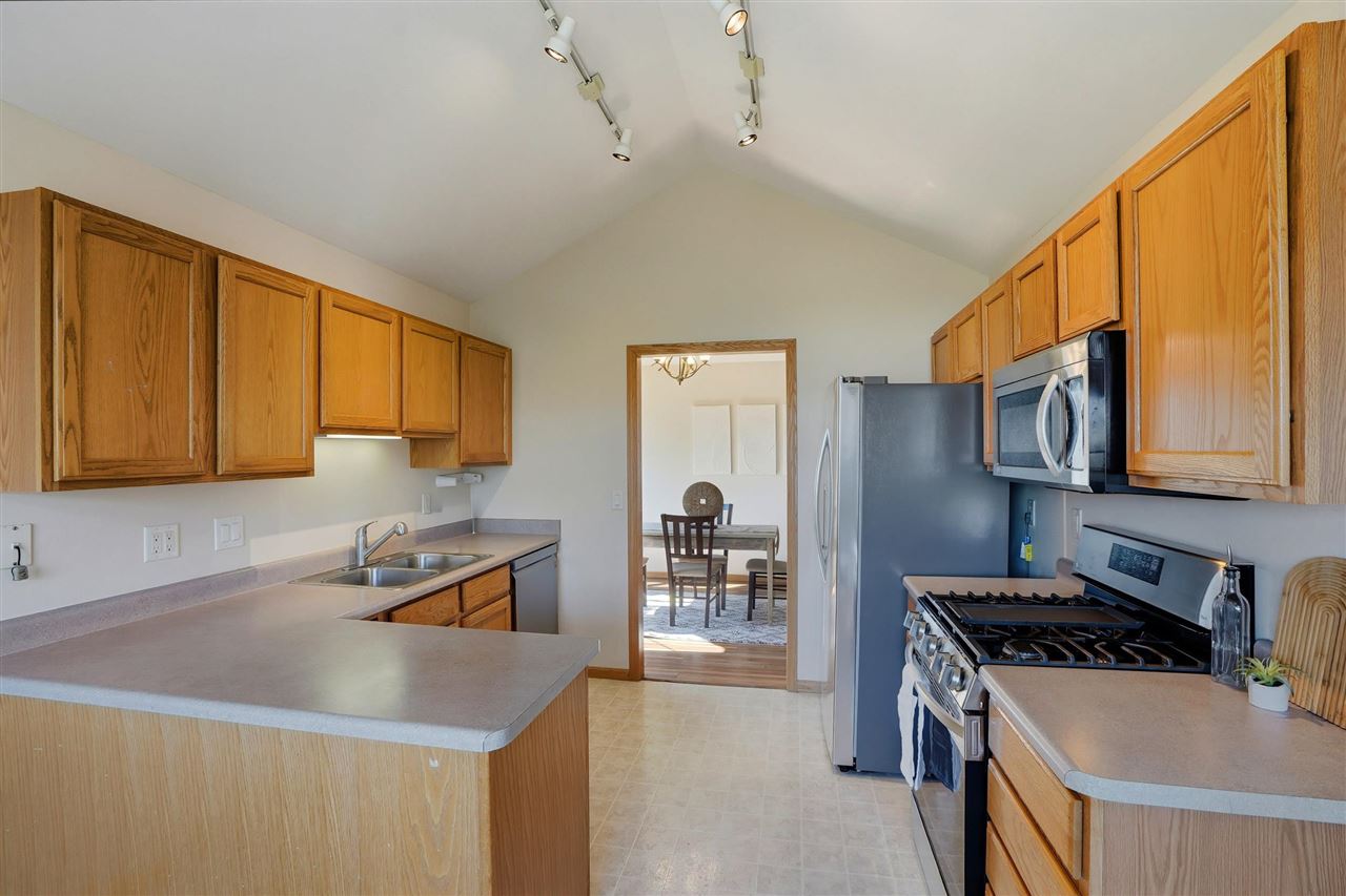 57 Duck Creek Place Iowa City IA 52246