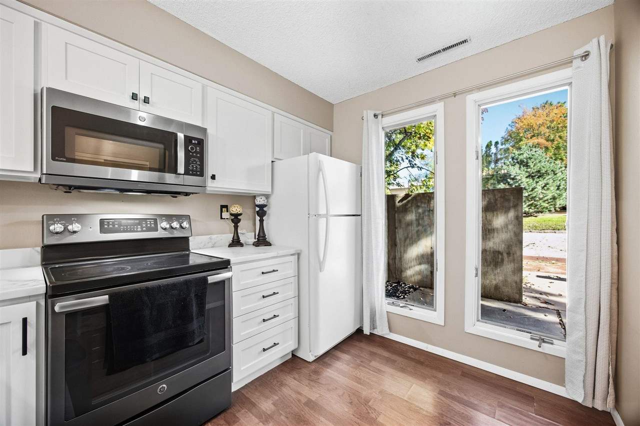333 Samoa Court Iowa City IA 52246