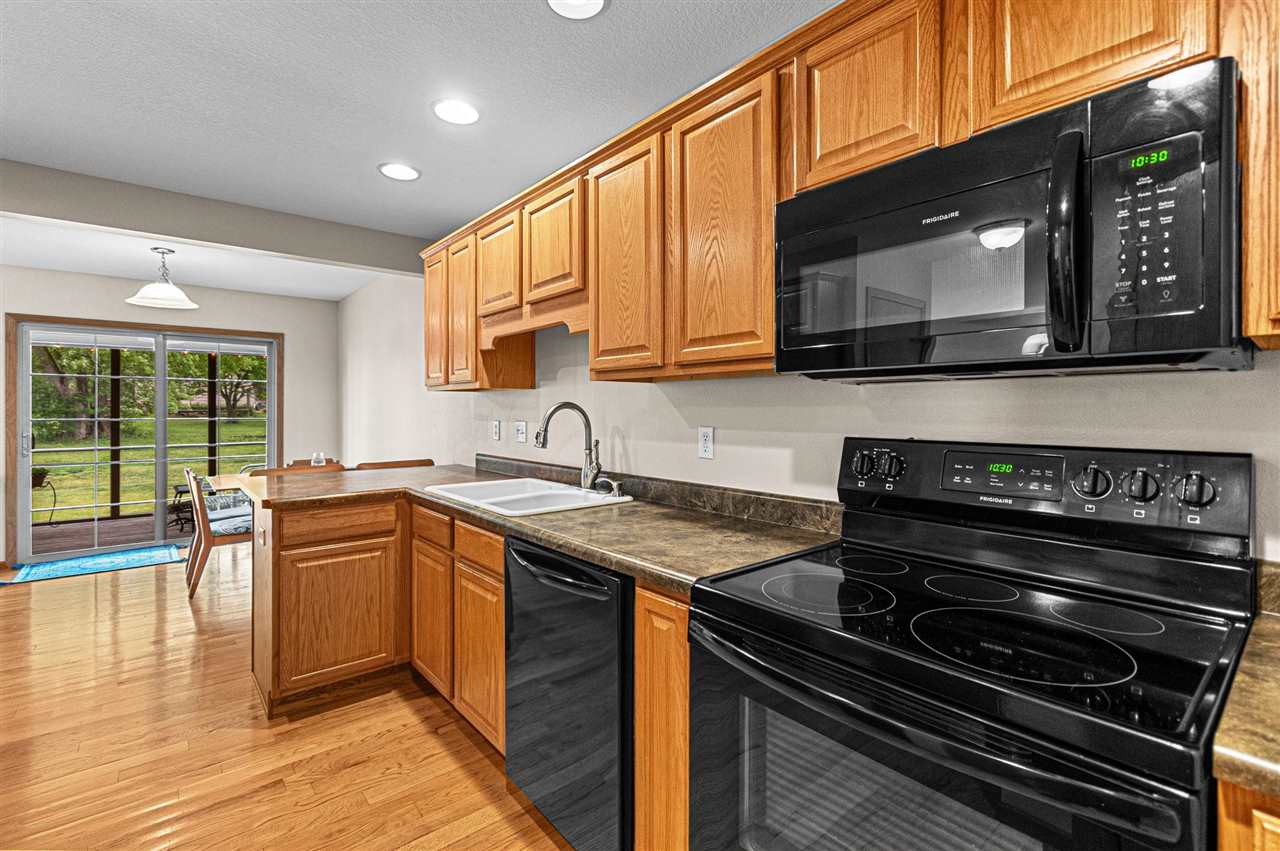 30 E Weston Drive North Liberty IA 52317