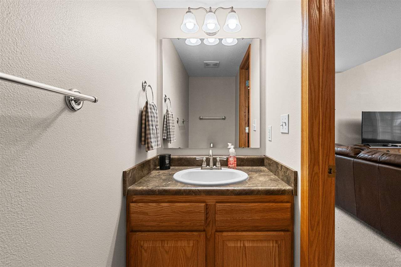 30 E Weston Drive North Liberty IA 52317