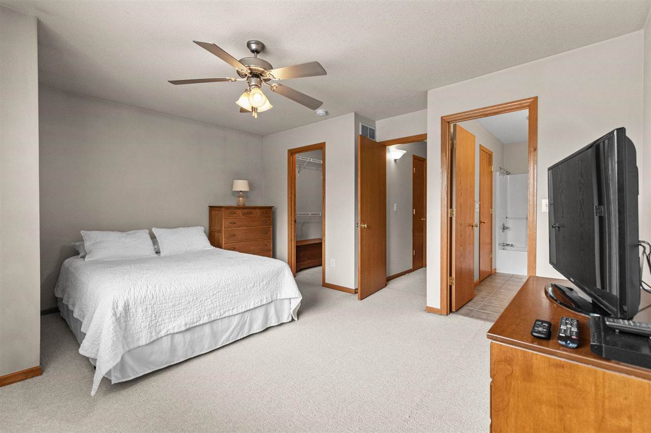30 E Weston Drive North Liberty IA 52317