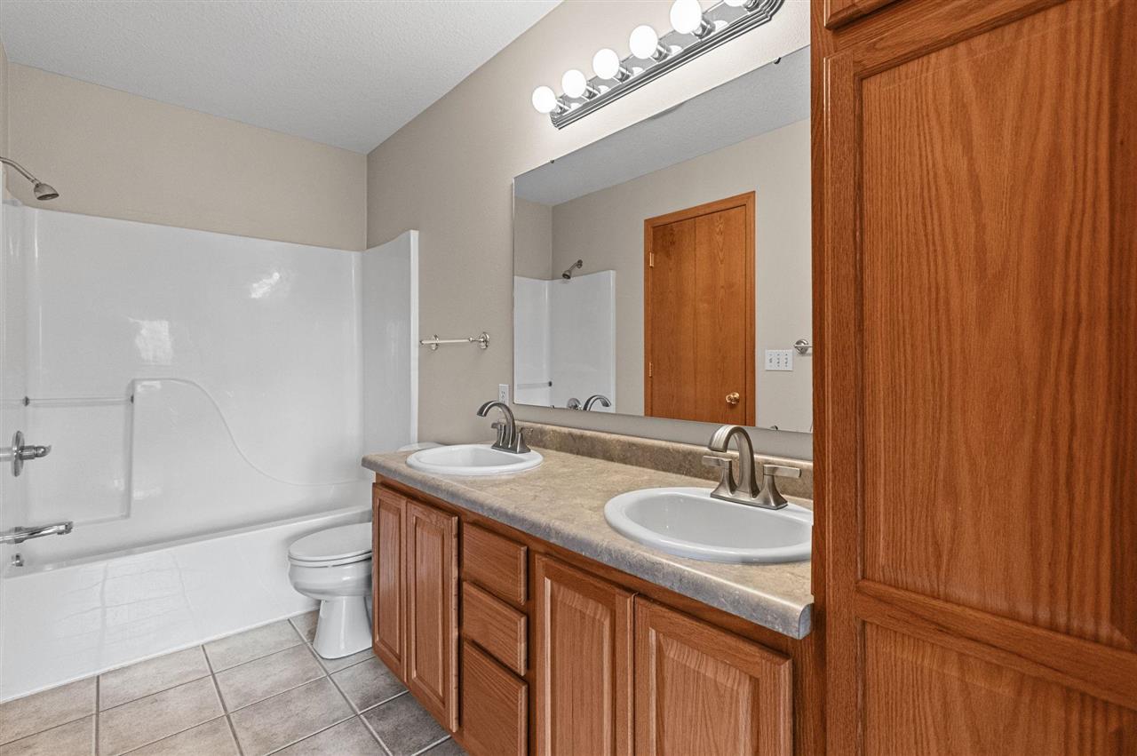 30 E Weston Drive North Liberty IA 52317