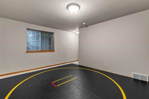 30 E Weston Drive North Liberty IA 52317