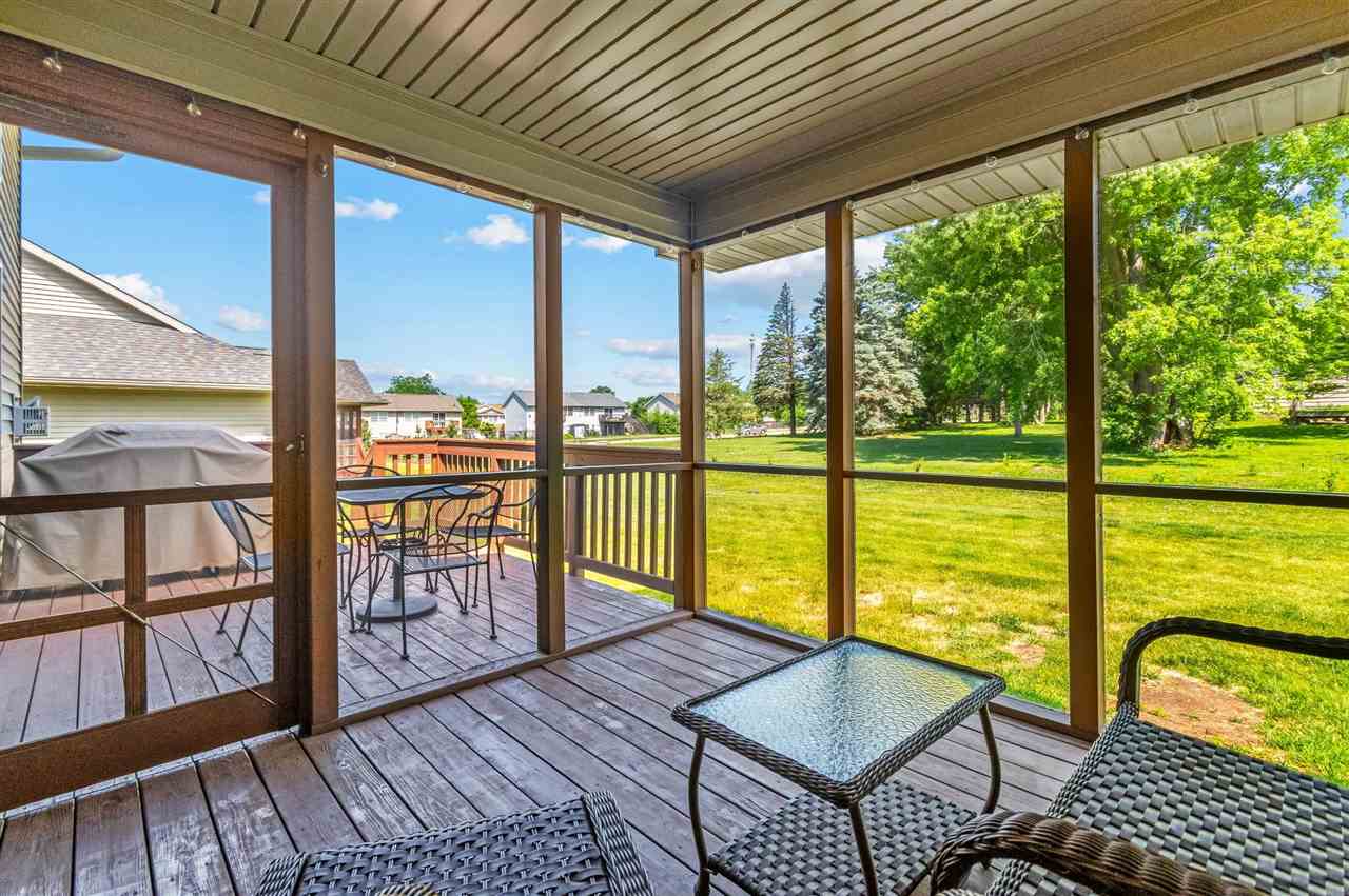 30 E Weston Drive North Liberty IA 52317