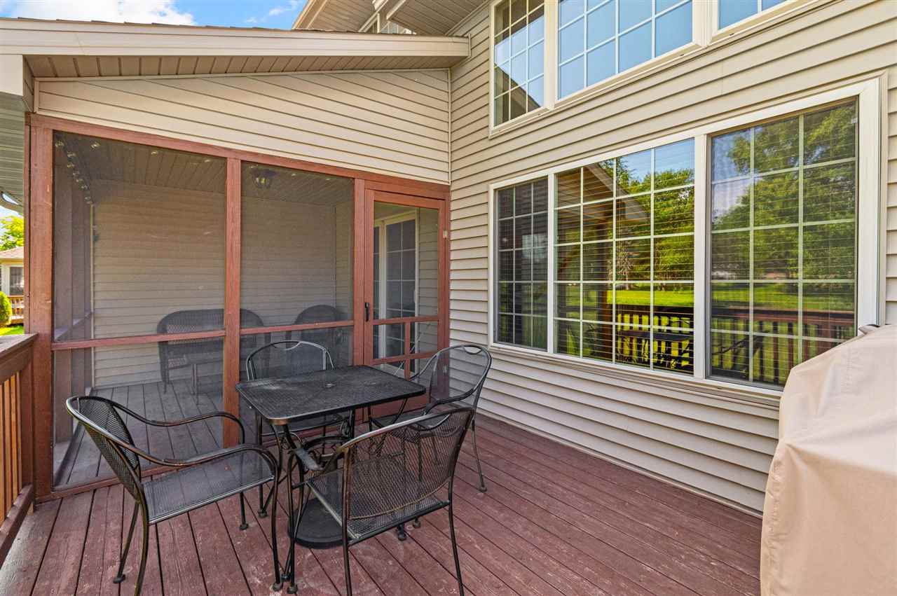 30 E Weston Drive North Liberty IA 52317