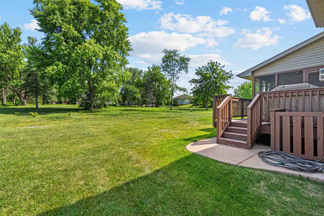 30 E Weston Drive North Liberty IA 52317