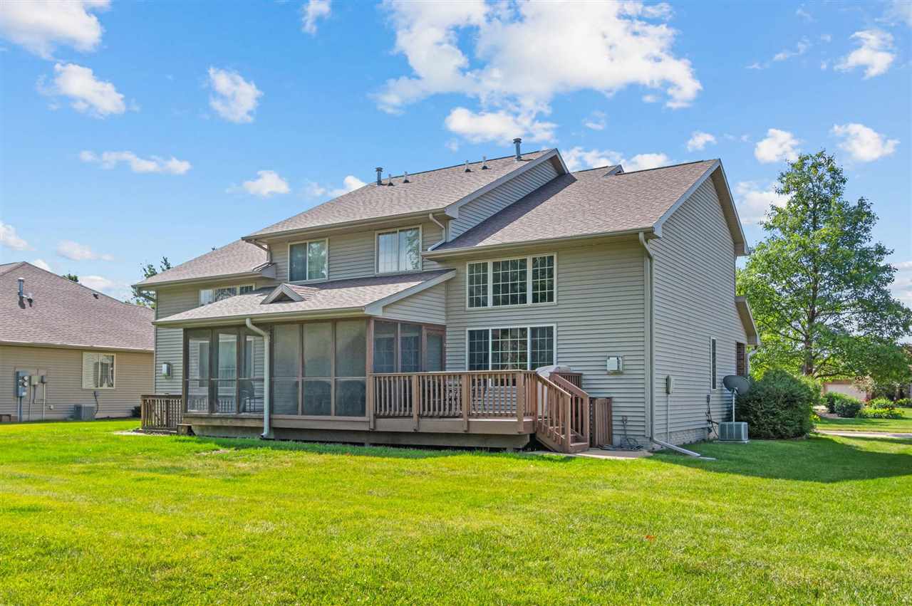 30 E Weston Drive North Liberty IA 52317