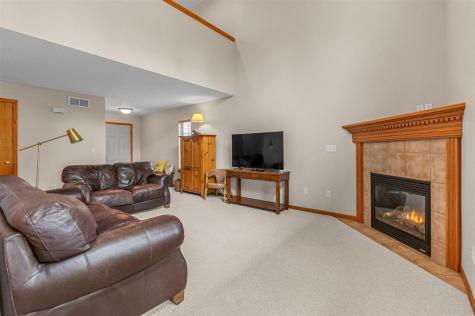 30 E Weston Drive North Liberty IA 52317