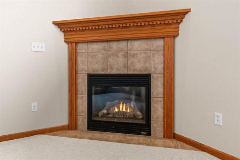 30 E Weston Drive North Liberty IA 52317