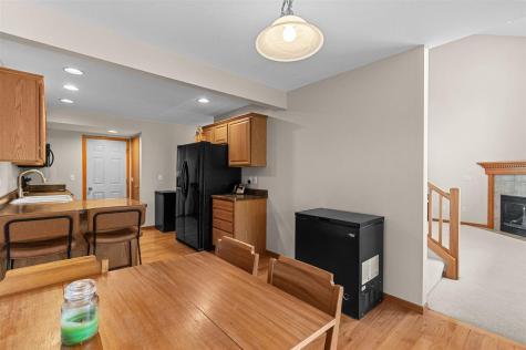 30 E Weston Drive North Liberty IA 52317