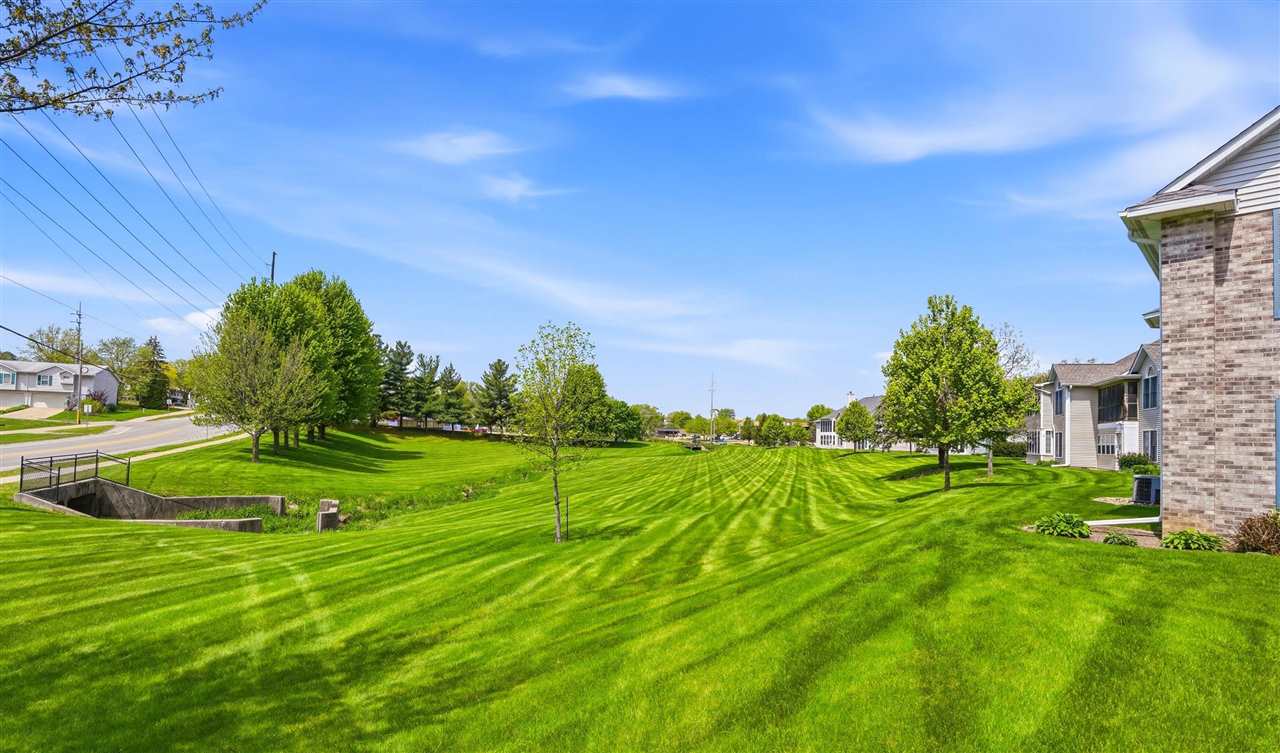 2303 Willowbrooke Lane Iowa City IA 52246