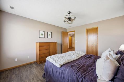2605 Greenway Court Marion IA 52302