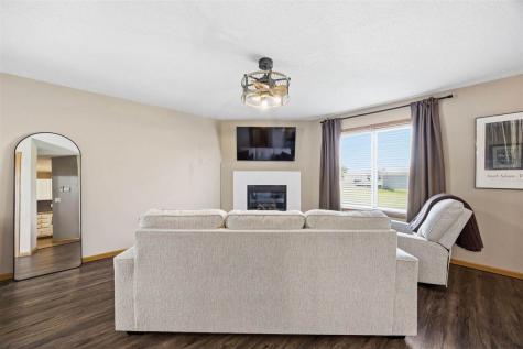 2605 Greenway Court Marion IA 52302