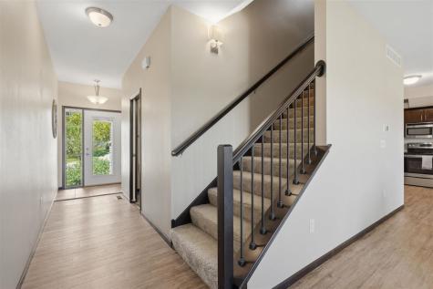 2233 E Grantview Drive Coralville IA 52241