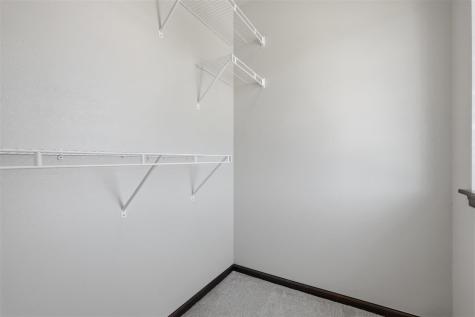 2233 E Grantview Drive Coralville IA 52241