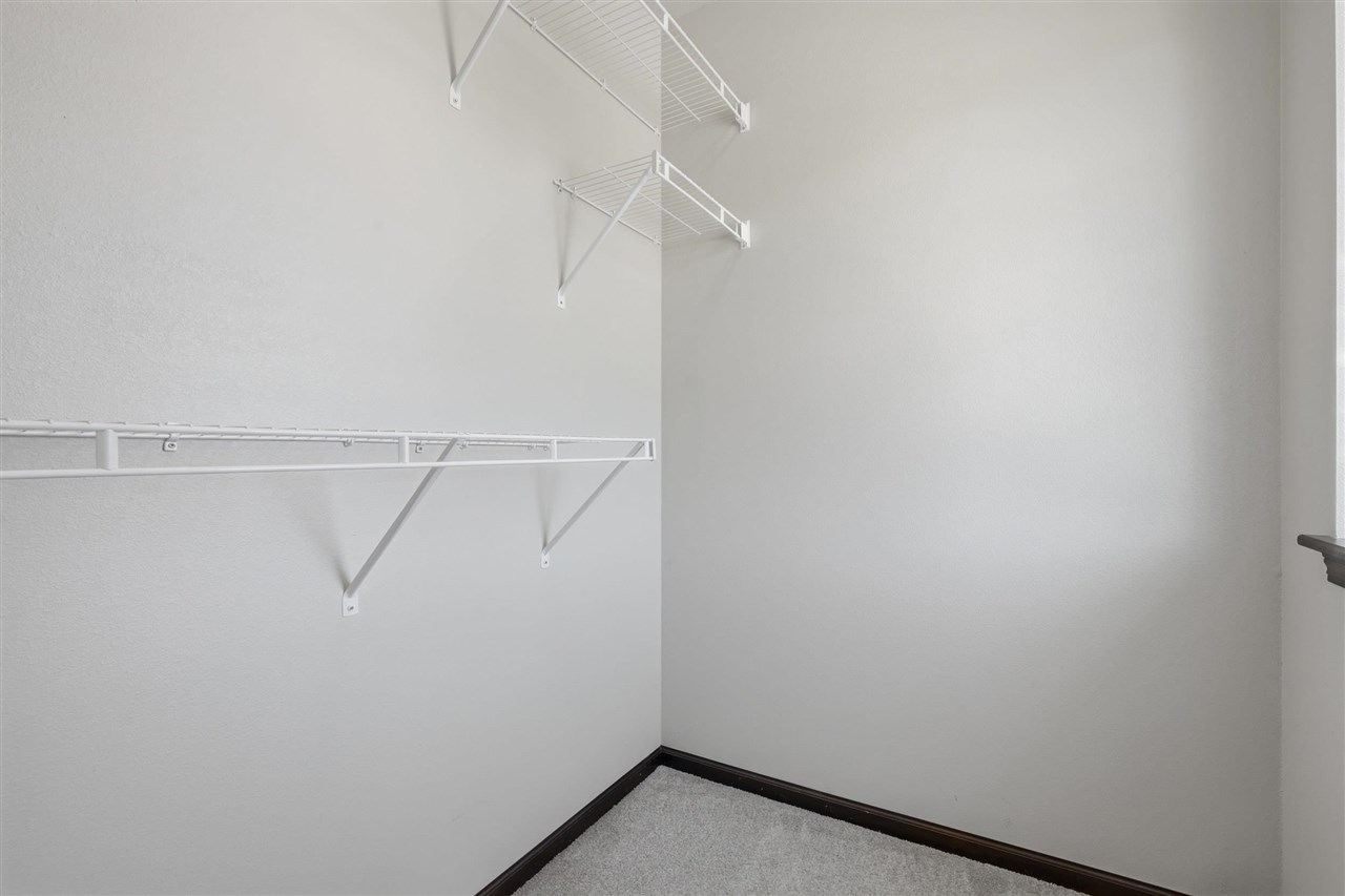 2233 E Grantview Drive Coralville IA 52241