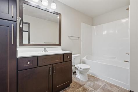 2233 E Grantview Drive Coralville IA 52241