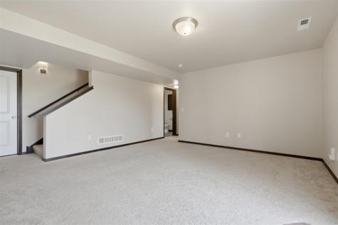 2233 E Grantview Drive Coralville IA 52241