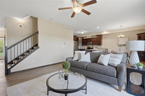 2233 E Grantview Drive Coralville IA 52241