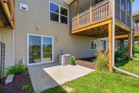 2233 E Grantview Drive Coralville IA 52241