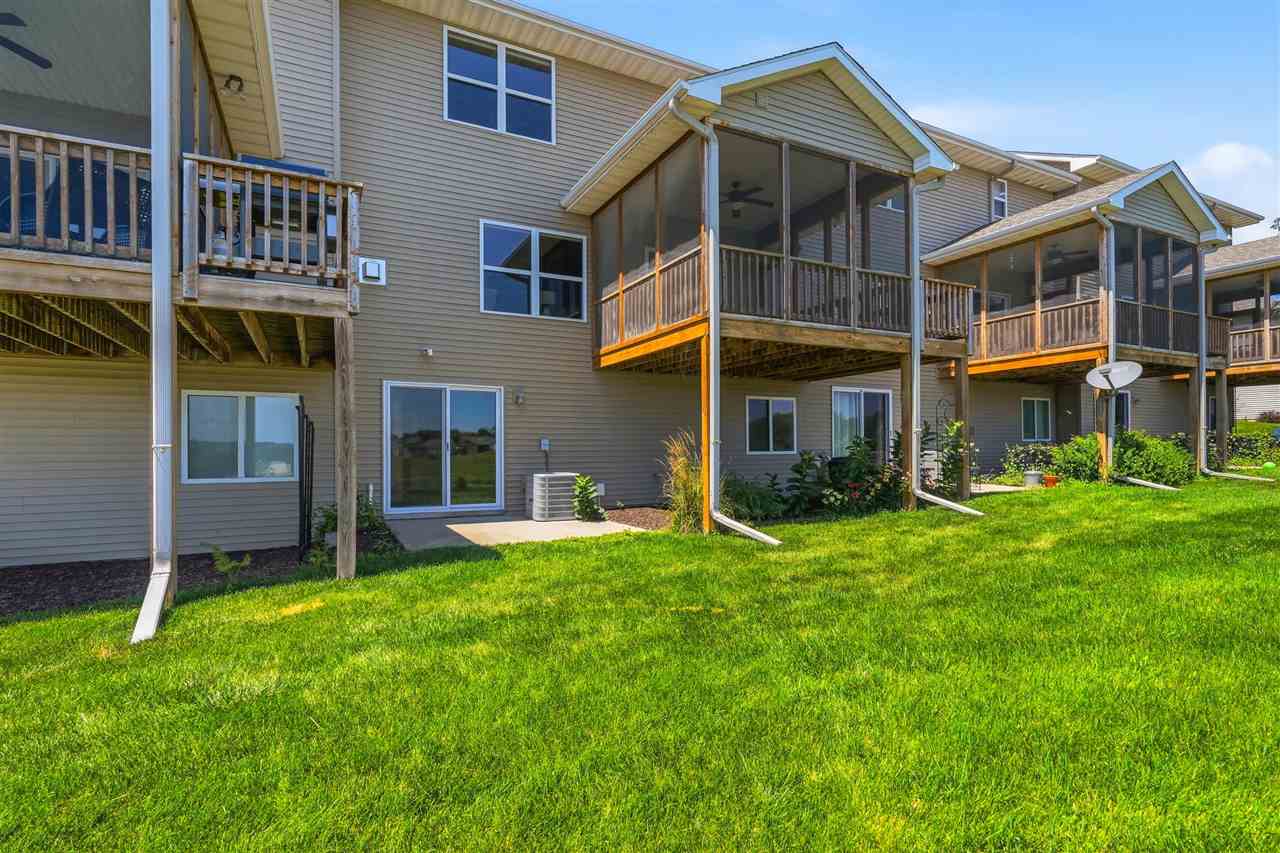 2233 E Grantview Drive Coralville IA 52241