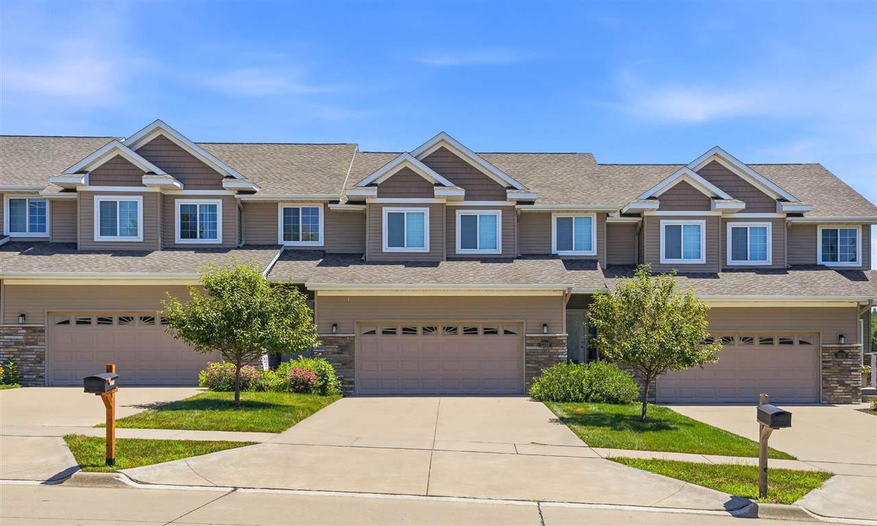 2233 E Grantview Drive Coralville IA 52241