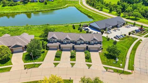 2233 E Grantview Drive Coralville IA 52241